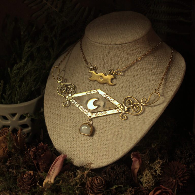 Collier elfique double rang lune et torsades
