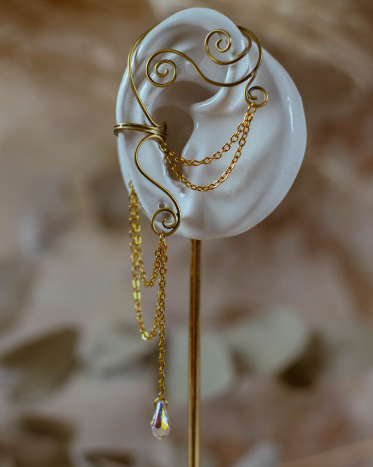 Décor d'oreille Lucielle en laiton