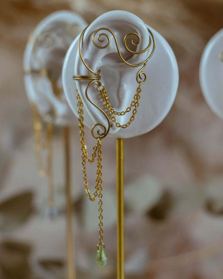 Décor d'oreille Lucielle en laiton