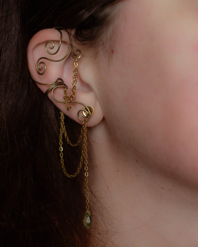 Décor d'oreille Lucielle en laiton