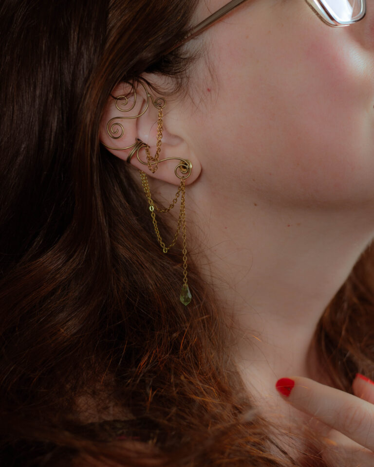 Décor d'oreille Lucielle en laiton
