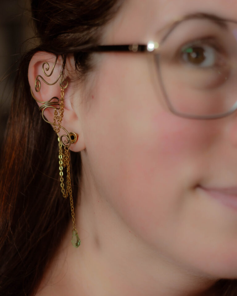 Décor d'oreille Lucielle en laiton