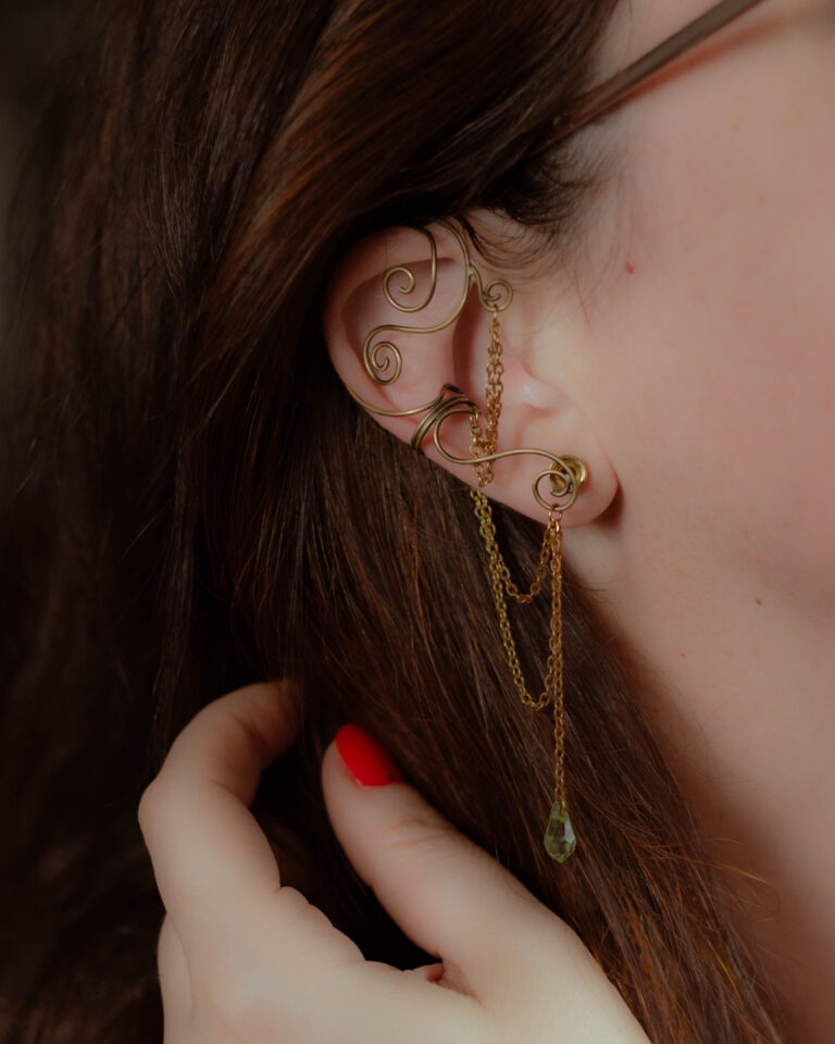Décor d'oreille Lucielle en laiton