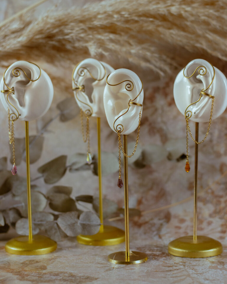 Décor d'oreille Liora en laiton