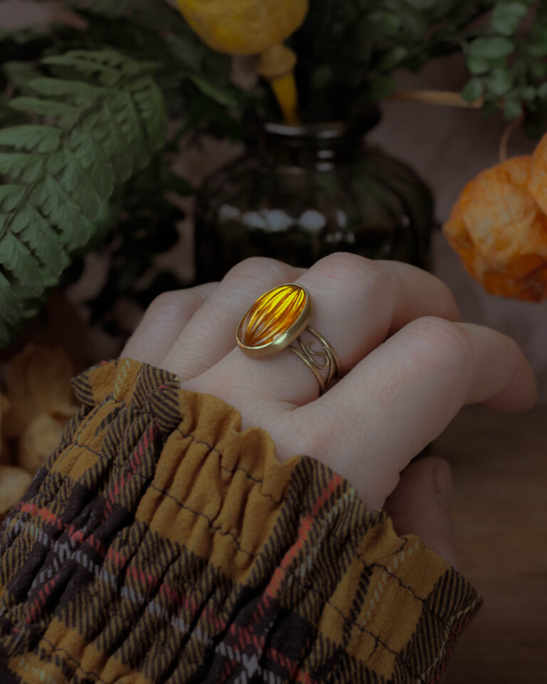 Bague citrouille laiton et verre ancien