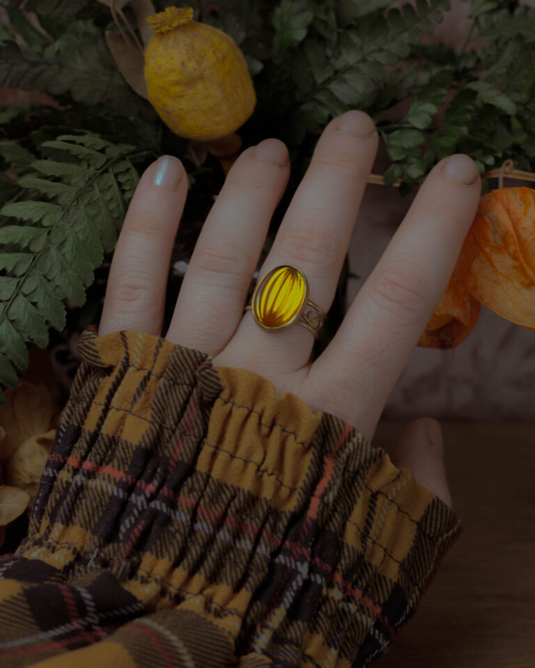 Bague citrouille laiton et verre ancien