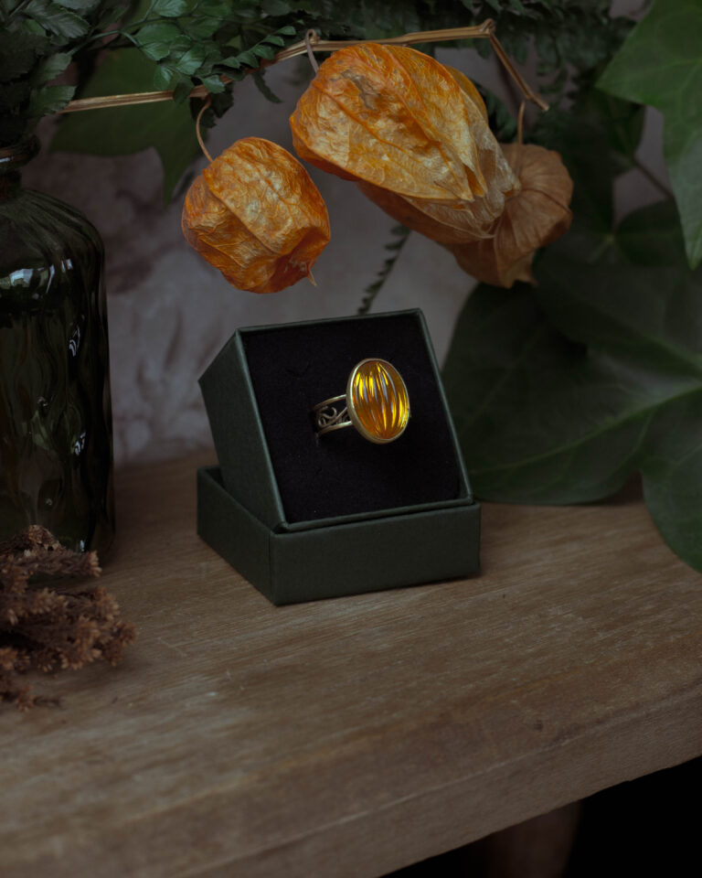 Bague citrouille laiton et verre ancien