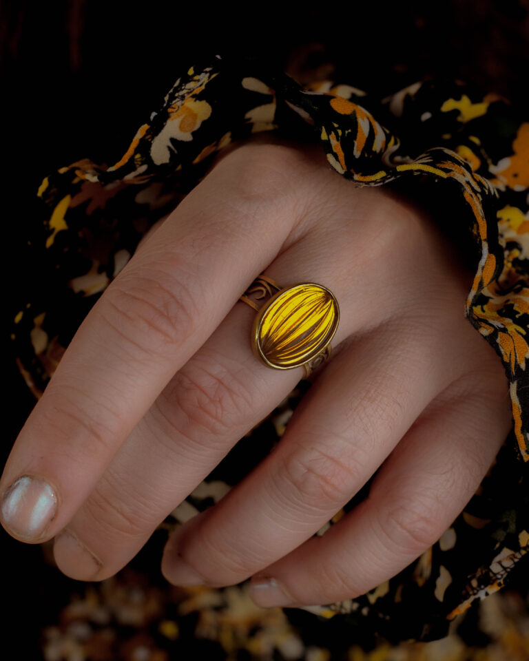 Bague citrouille laiton et verre ancien
