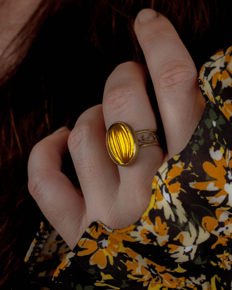 Bague citrouille laiton et verre ancien