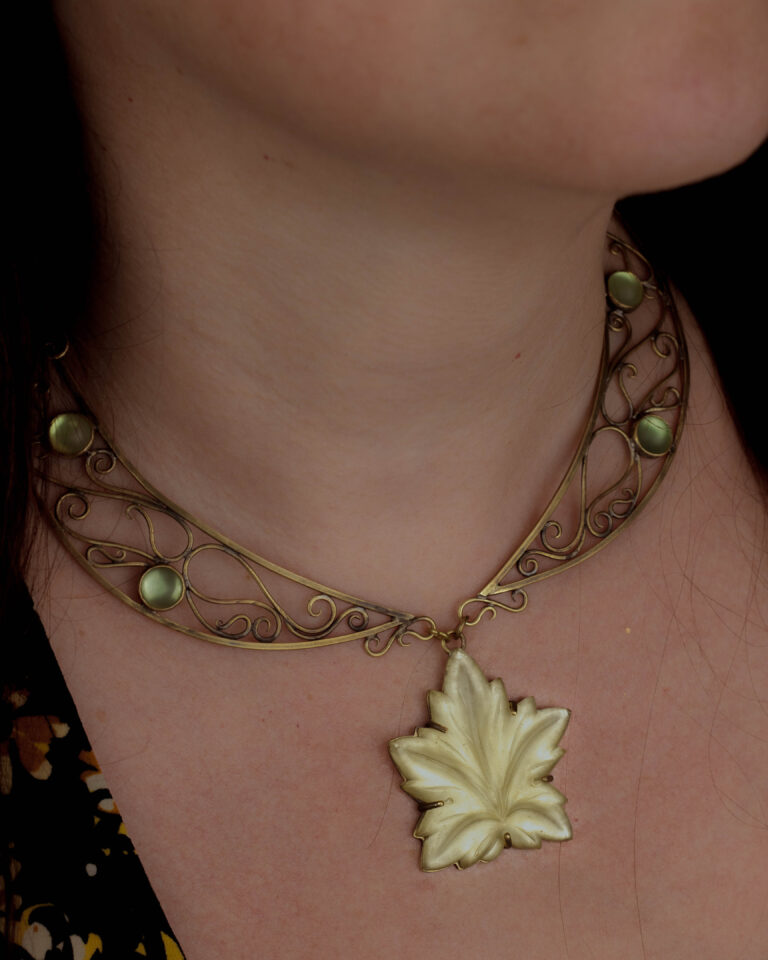 Collier plastron fait main art nouveau
