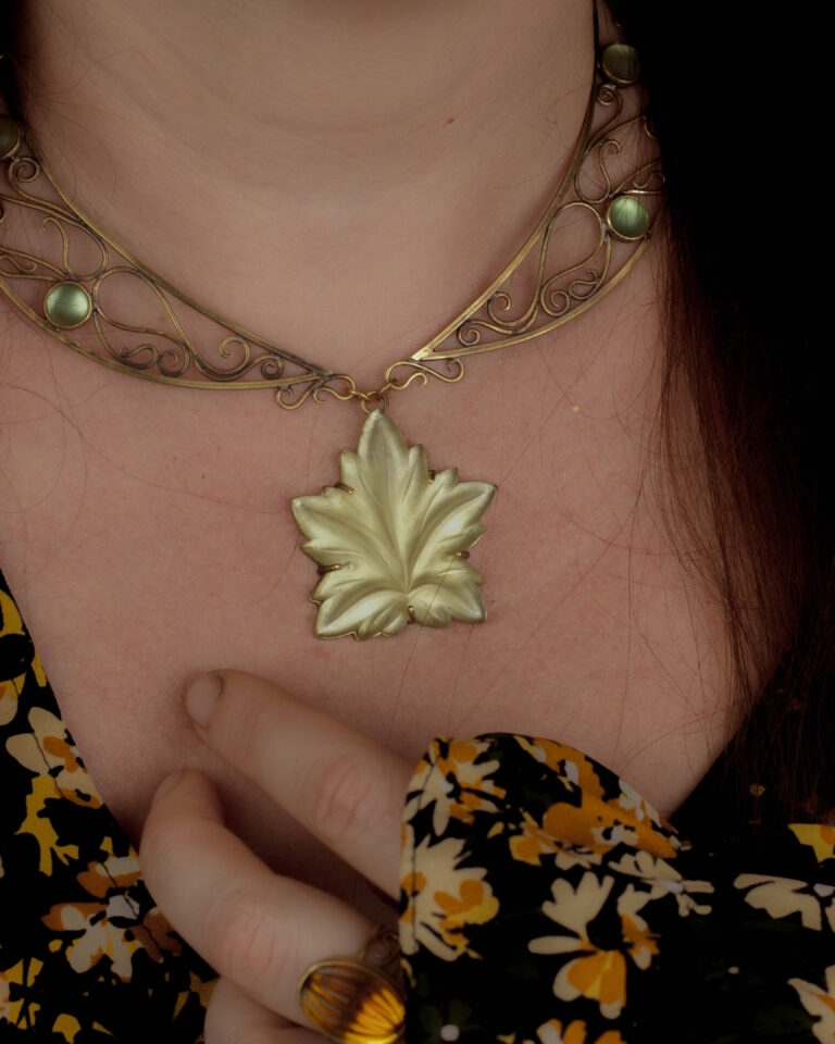 Collier plastron fait main art nouveau