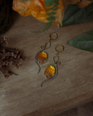 Boucles d'oreilles citrouilles en laiton et verre ancien