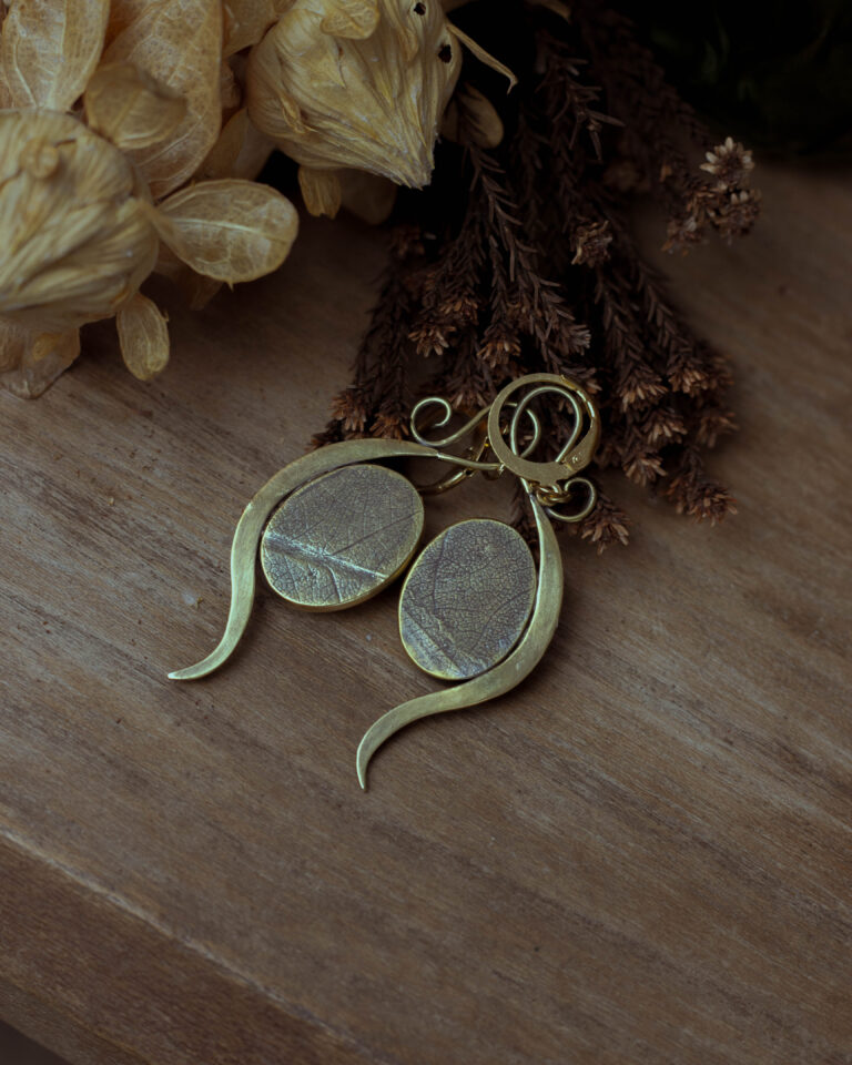Boucles d'oreilles citrouilles en laiton et verre ancien