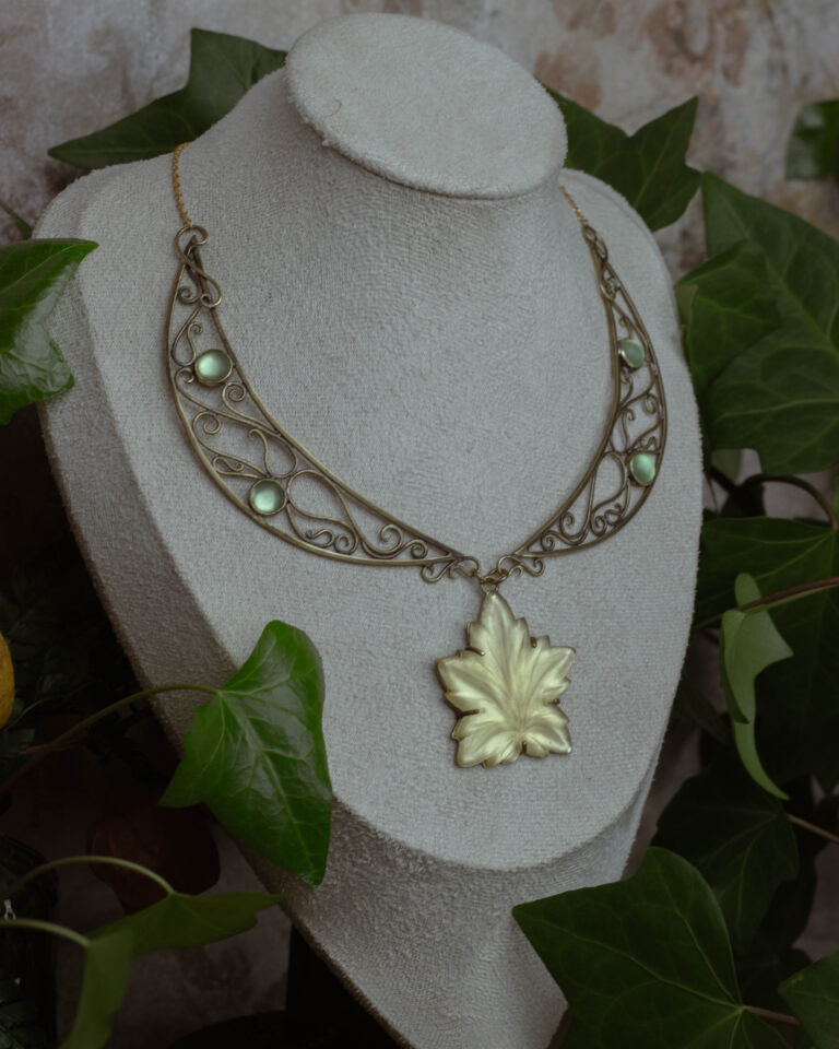 Collier plastron fait main art nouveau