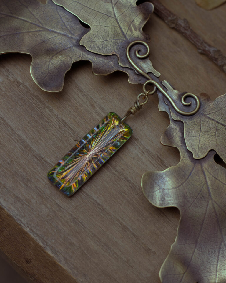Collier plastron artisanal feuilles de chêne
