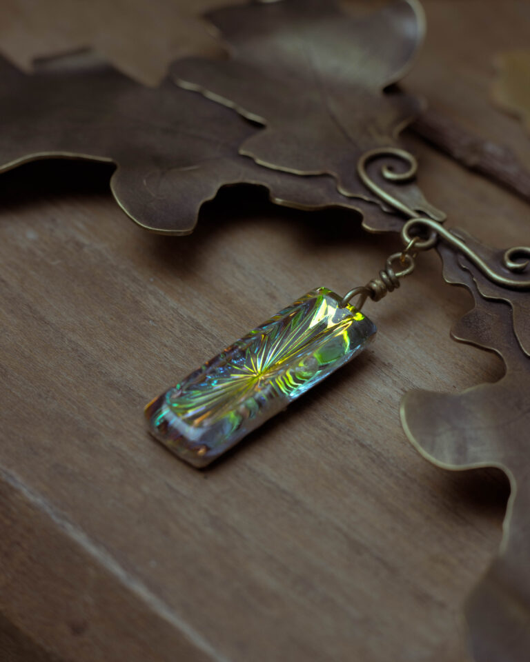Collier plastron artisanal feuilles de chêne