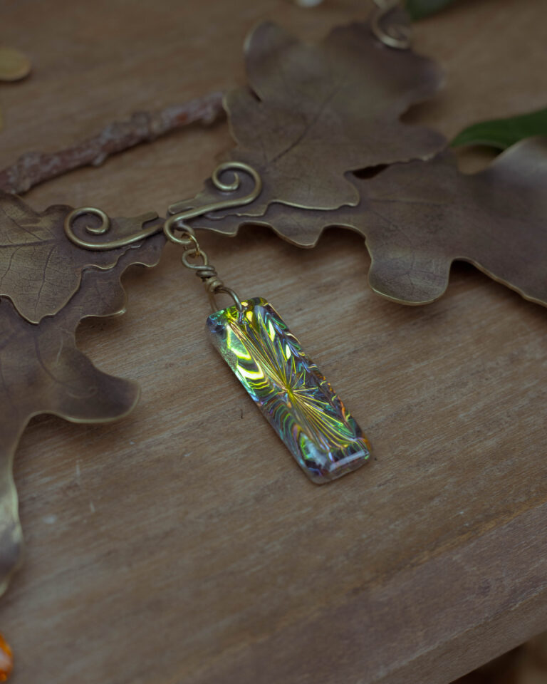Collier plastron artisanal feuilles de chêne