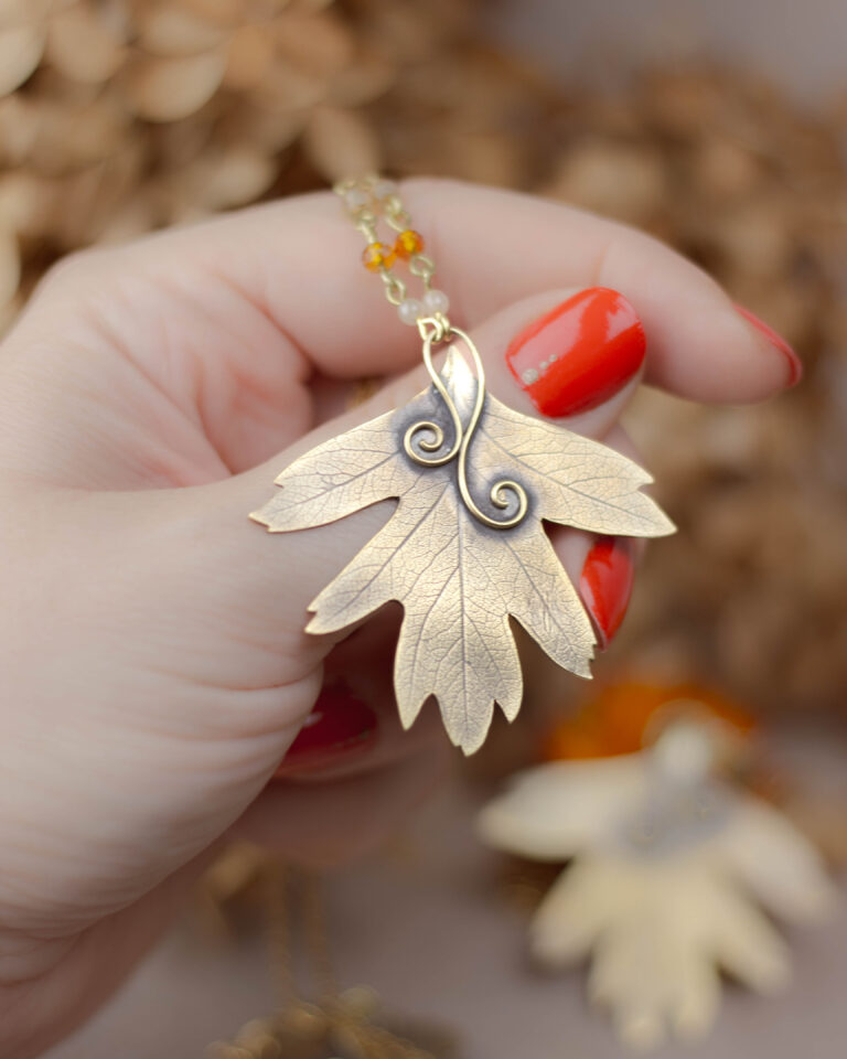 Collier feuille d'aubépine