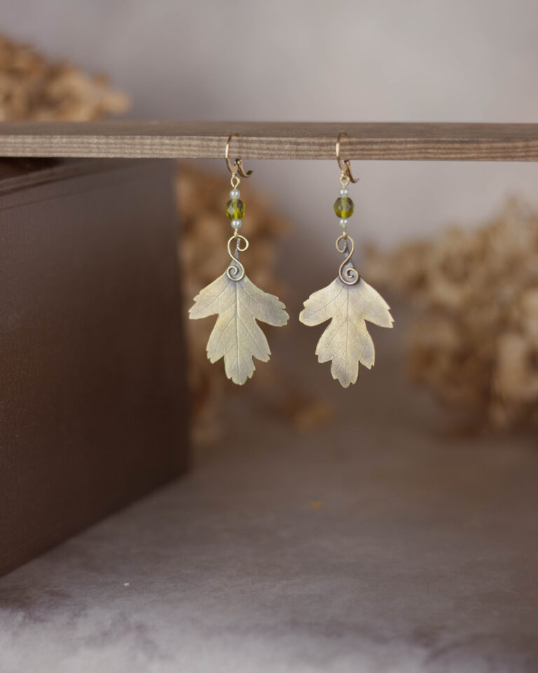 Boucles d'oreilles artisanale feuille d'aubépine