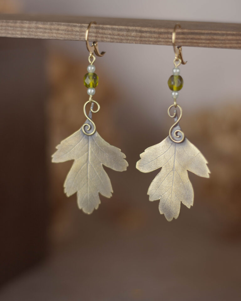 Boucles d'oreilles artisanale feuille d'aubépine