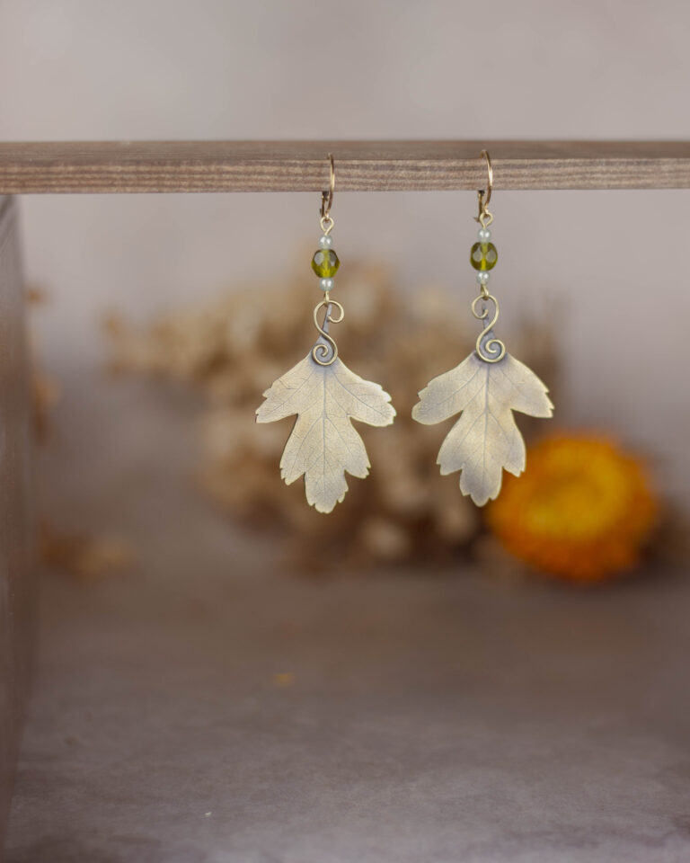 Boucles d'oreilles artisanale feuille d'aubépine