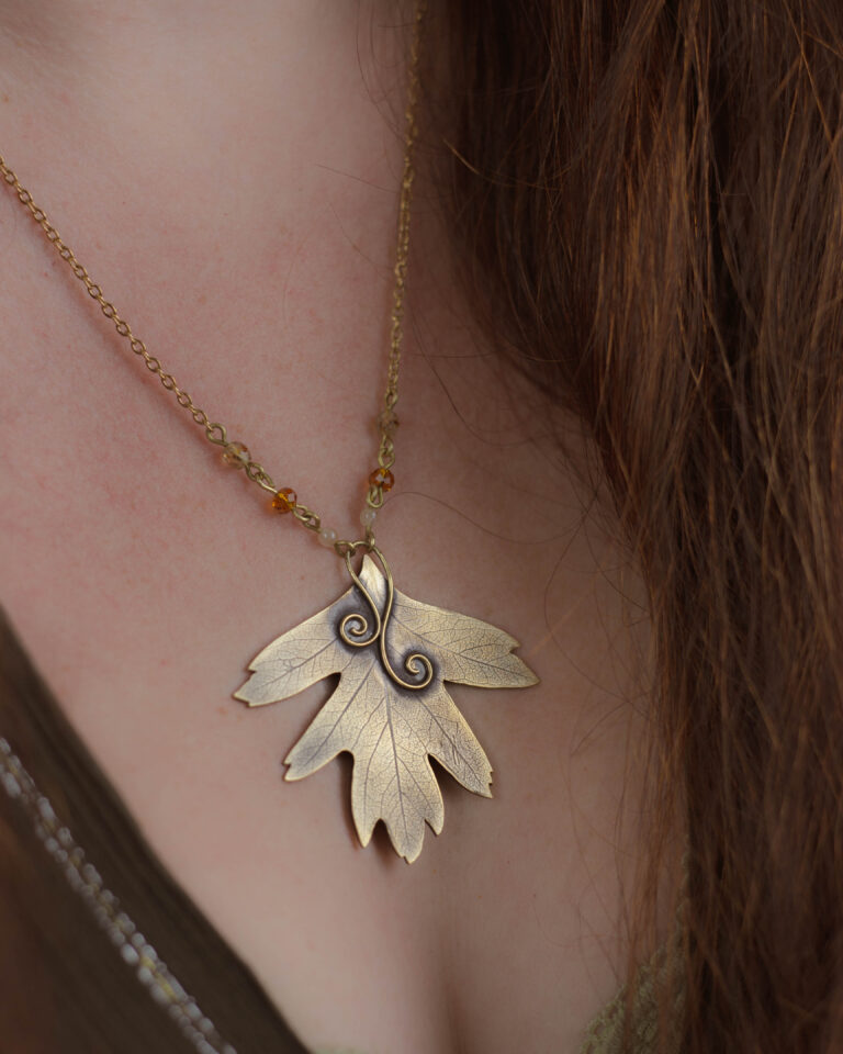 Collier feuille d'aubépine