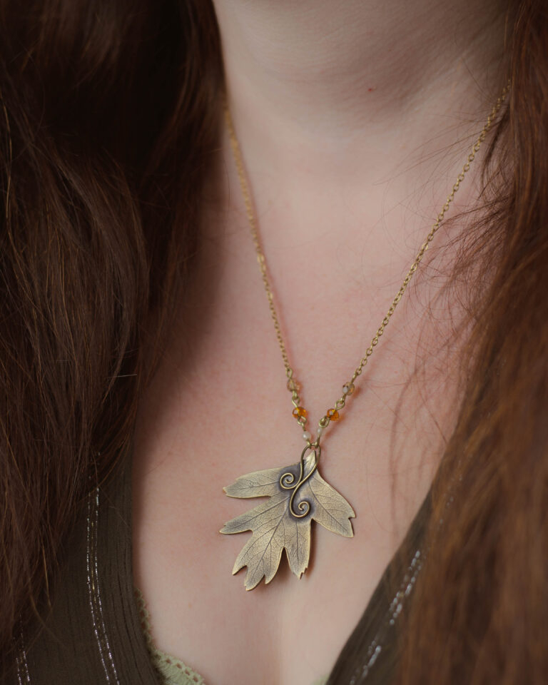 Collier feuille d'aubépine