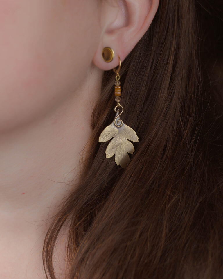 Boucles d'oreilles artisanale feuille d'aubépine